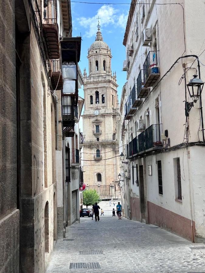 Apartamentos La Catedral De Хаэн Экстерьер фото